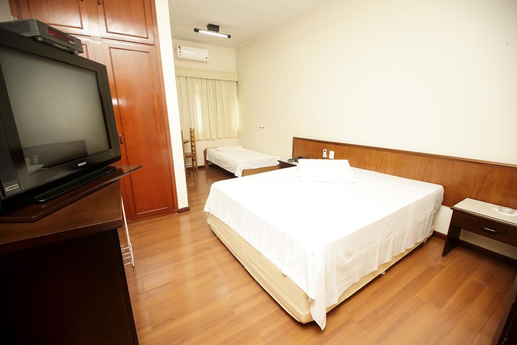 Galatas Central Hotel Patos de Minas Eksteriør bilde